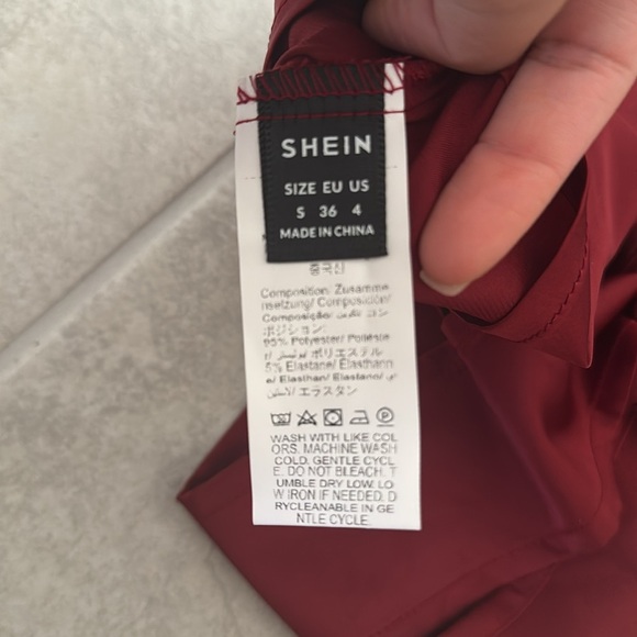 Red Tie-Front Crop Top - Picture 3 of 3